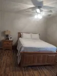 Cozy Weekend Getaway! Enjoy many things in the surrounding area! - 3-Star