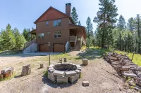 Secluded cabin on 6 acres- wood fireplace- sleeps 11 - Alphydda