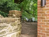 Shurs Lane Cottage, EV Charging, Free Parking, in the heart of Manayunk Hotels near Cliveden