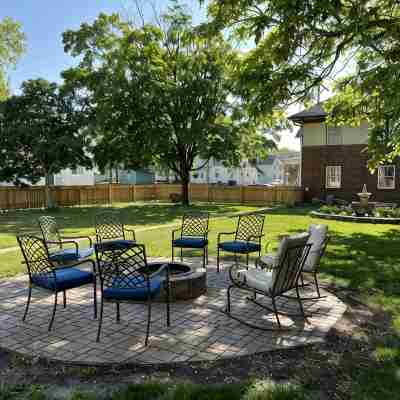 Historic Charm - Modern Comfort! Charming Home & Neighborhood w Large Backyard Hotel Exterior