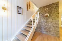 LOCATION!  3 Min. Walk to Village and Gondola, Remodeled 4 bdrm - Boutique