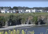 Mendocino Village Water Tower - Ocean & Garden Views - Wifi