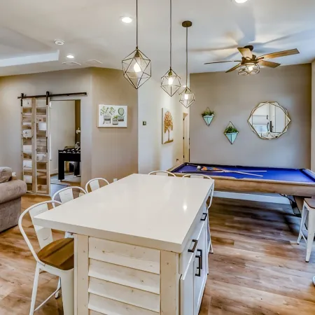 !!!NEW HOME AMAZING RIVER VIEWS!!!EXPERIENCED HOST PRIVATE BEACH & LAUNCH RAMP