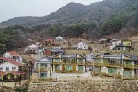 Gurye Seomjingangnaru Pension - ห้องครัว