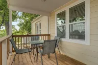 The Bear Den: Rehabbed Home Near the Branson Landing. Christmas Decor by 1 Nov. - 民泊