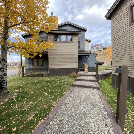 Walk to the Lifts from Crested Mountain North 2 Bedroom Condo!
