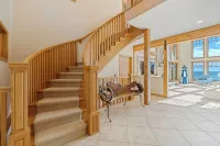 Stunning Luxury Home on the Sandy Beach Shores of Lake Michigan!! - Wifi