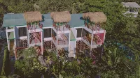 Iluminar Beachfront Suites - Apartments
