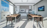 Corporate Stays First Living - 602 - Apartments
