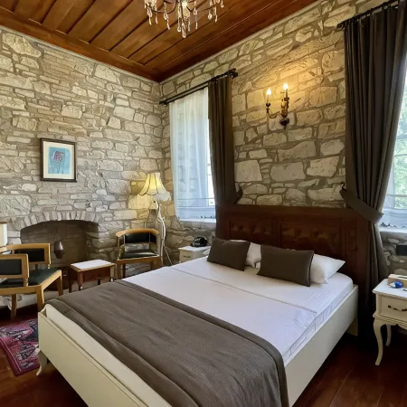 Urla Taş Konak Otel