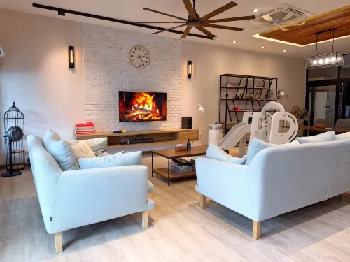 Bukit Indah Timber House | KTV Family Escape 10Pax - Villas