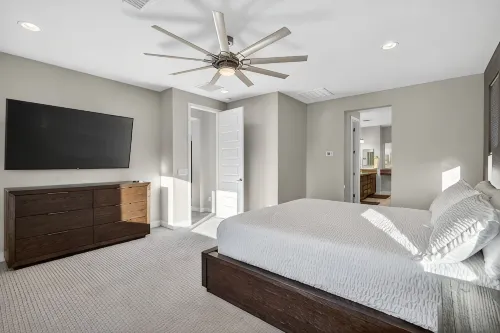 The One | Glendale | Pool & Spa | State Farm - 2-Star