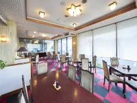 Select Inn Tsuruga - موقف سيارات