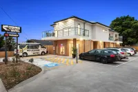 Melbourne Airport Motel Hotels in Essendon Fields