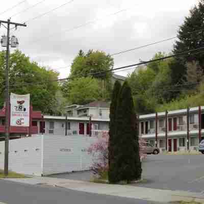 American Travel Inn Hotel Exterior