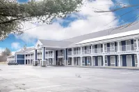 Hilltop Inn & Suites, Near Foxwoods Casino Hotels in North Stonington