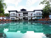 The Funny Lion - Coron Hotels in Coron