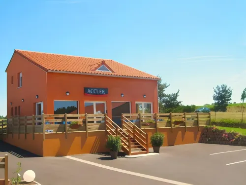 Hôtel Cantal Cottages Hotels in Anglards-de-Saint-Flour