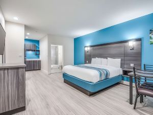 Americas Best Value Inn & Suites Houston at Hwy 6