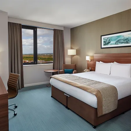 Leonardo Hotel Milton Keynes Отели рядом с достопримечательностью «Железнодорожный вокзал Блетчли»