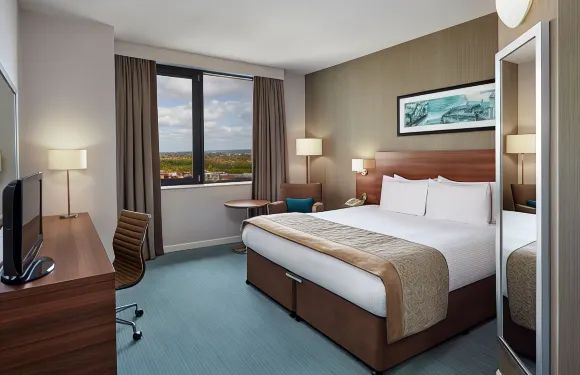 米爾頓凱因斯萊昂納多酒店 - 原茱莉斯旅店