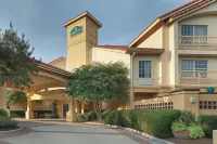 La Quinta Inn & Suites by Wyndham Raleigh Durham Airport