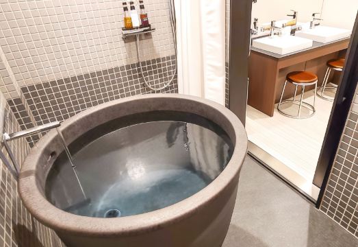 4. 호텔 리브맥스 ..