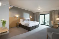 Vale Resort Các khách sạn ở Llantwit Major