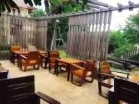 Huaymuang Apartment Отели в г. 