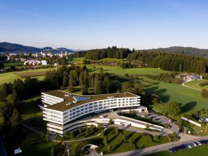 Oberwaid - Das Hotel. Die Klinik.