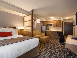 Microtel Inn & Suites by Wyndham Ladysmith Oyster Bay