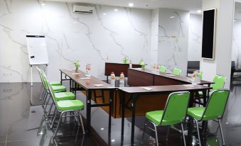 Whiz Hotel Falatehan Jakarta