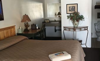 Rustic Inn Motel - Housity