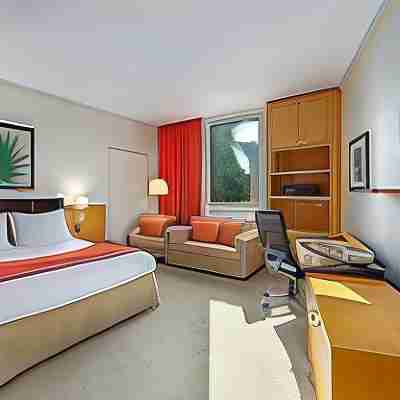 NH Luxembourg Airport Rooms