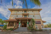 Loei Village Hotel Hotel dekat Wat Chantharangsi