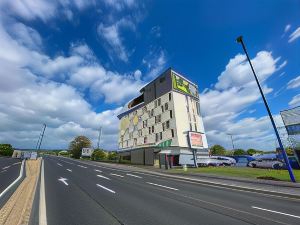 B&B Hotel Clermont-Ferrand A71-A75 la Meridienne