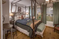 Country Woods Inn Hotels near Somervell County Museum