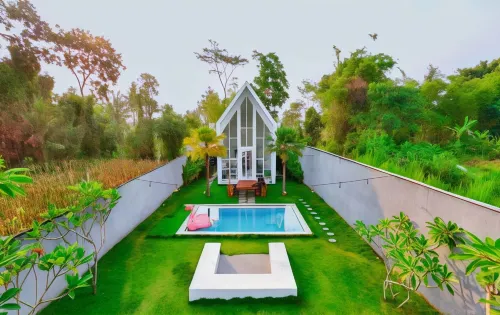 Karabineri Private Pool Jogja Villa