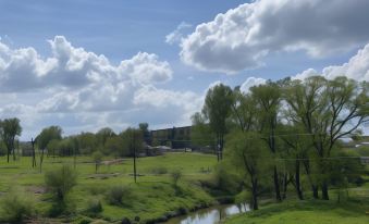 IST River Hotel