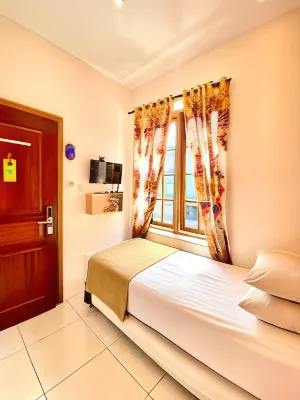 Cabin Hotel Bhayangkara Hotels in Ngampilan