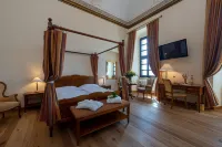 Privilège Castello di Villa Hotels in Mombercelli