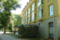Hotel Balneario de Alceda Hotels in Las Fraguas