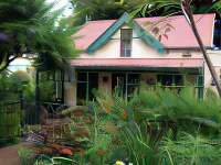 Petal Faire Cottage Hotels in Pretoria
