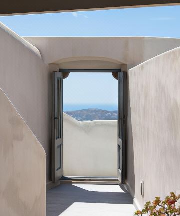 Kastro Mansion Hotel Overview