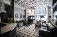 The Continental Hotel Hotel di Centerville