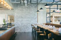 Staybridge Suites CHICAGO O'HARE - ROSEMONT by IHG - breakfast