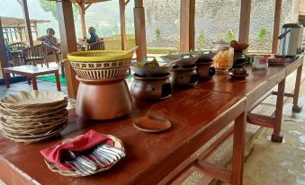 Hollymoon Kampoeng Goetji 1930 - Housity