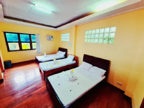 La-Familia Guest House Hotels near Siquijor