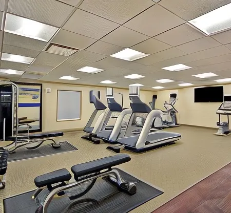 Hampton Inn & Suites Detroit/Warren