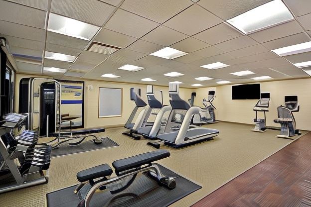 Hampton Inn & Suites Detroit/Warren photo 4